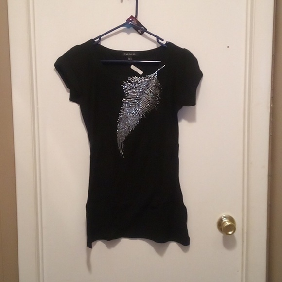 Handmade Diamond Painted Feather On Short Sleeve Black Tee - Size M - Picture 1 of 7